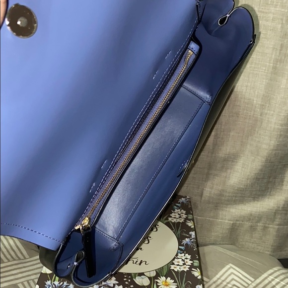 • KATE SPADE BACKPACK - Picture 3 of 8